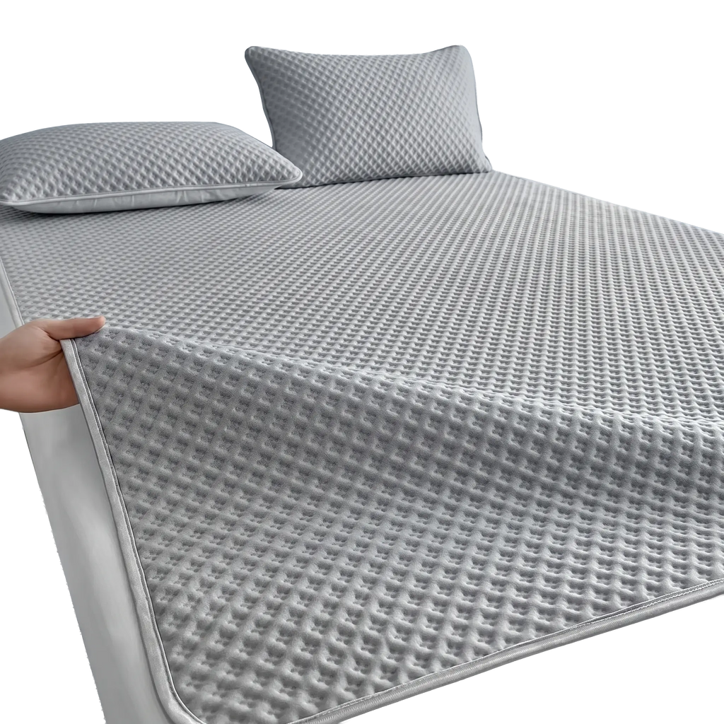 Cooling Mattress Pad in Breathable Ice Silk, Washable Summer Sleeping Pad, Soft & Skin-Friendly